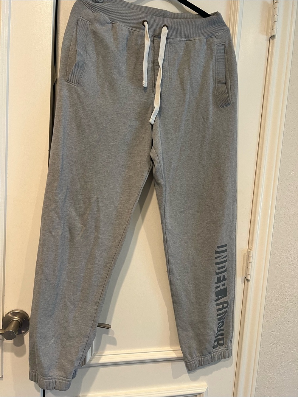 Under Armour Light Gray joggers medium men’s